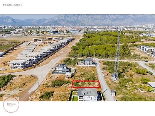 Döşemealtı Çıplaklı'da Satılık İmarlı Villa Arsası 2