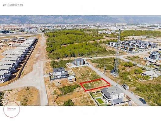 Döşemealtı Çıplaklı'da Satılık İmarlı Villa Arsası 3