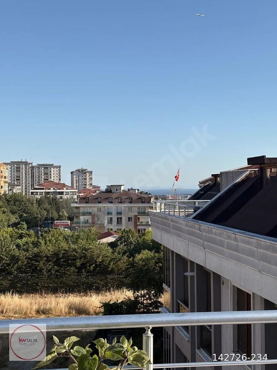 Beylikdüzü Kavaklı'da Satılık 3+2 Dubleks Daire 4