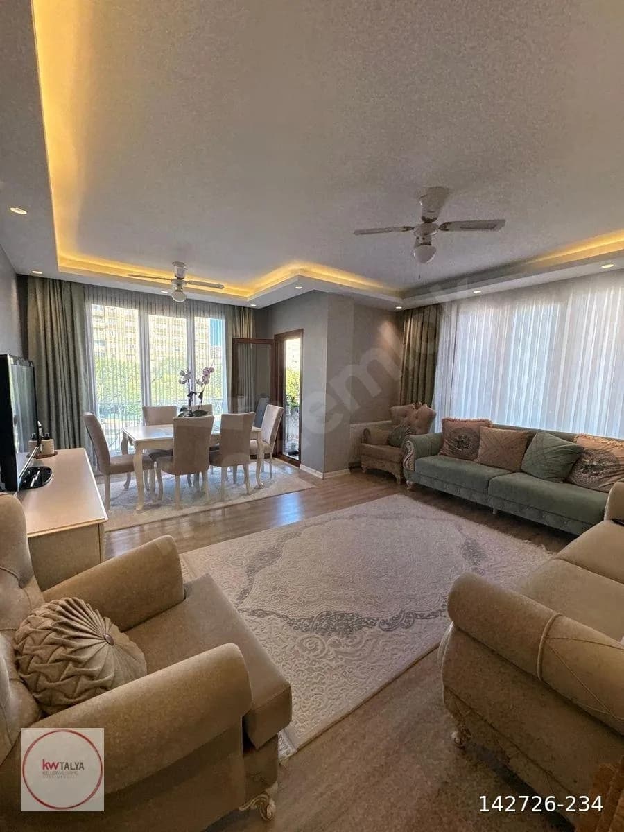 Beylikdüzü Kavaklı'da Satılık 3+2 Dubleks Daire 8