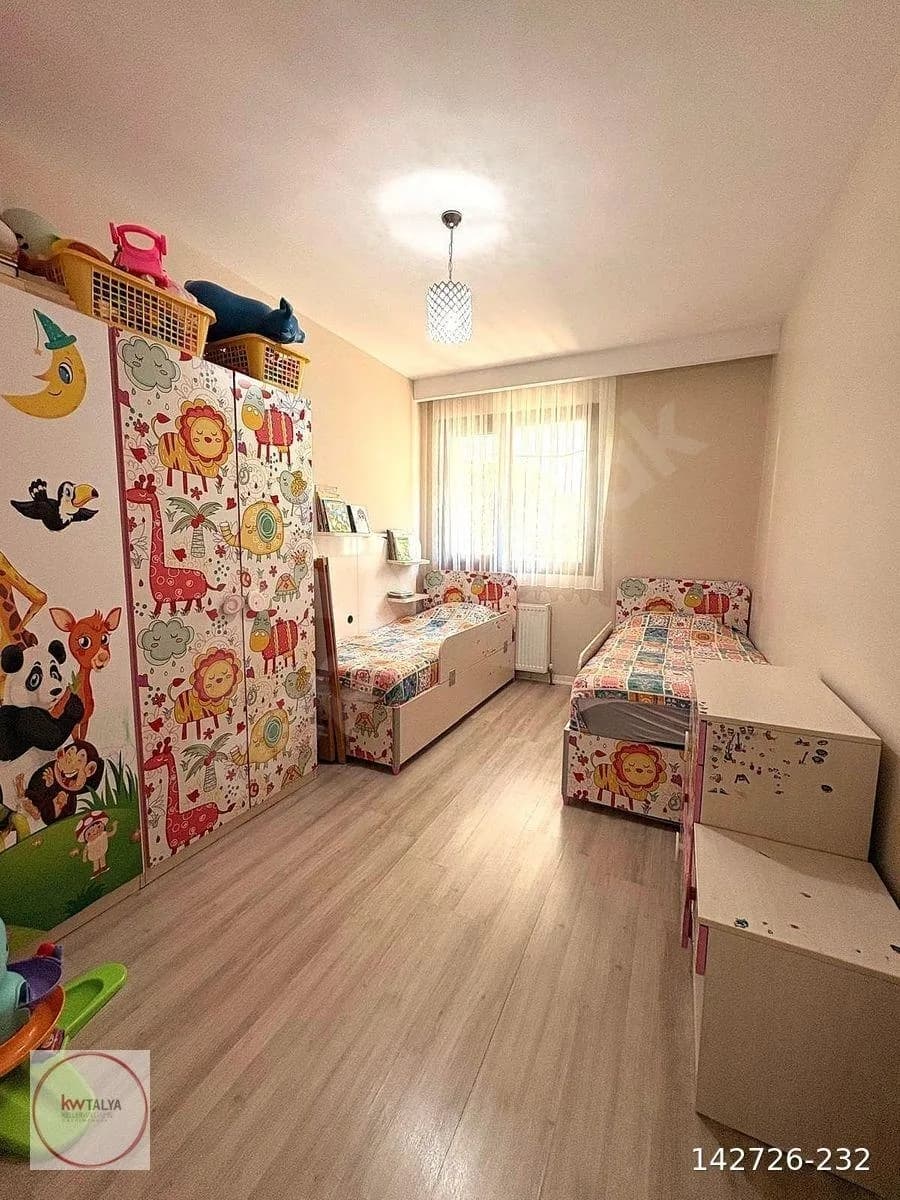 Beylikdüzü Kavaklı'da Satılık 2+1 Bahçe Katı 11