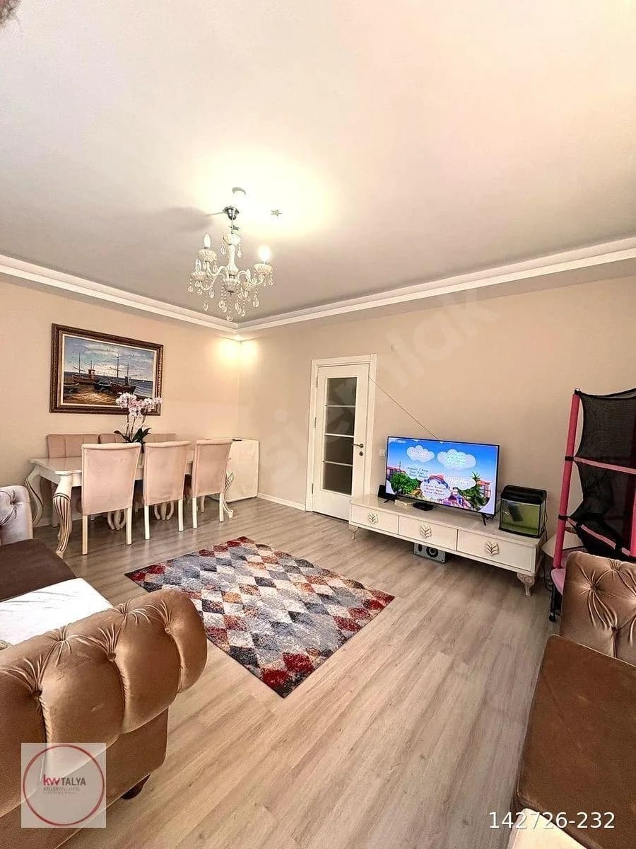 Beylikdüzü Kavaklı'da Satılık 2+1 Bahçe Katı 24
